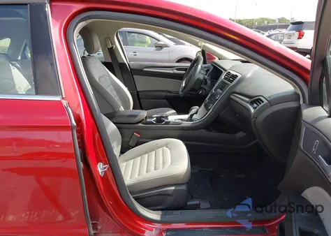 2014 Ford Fusion S z USA, uszkodzony, nr VIN 3FA6P0G74ER238309